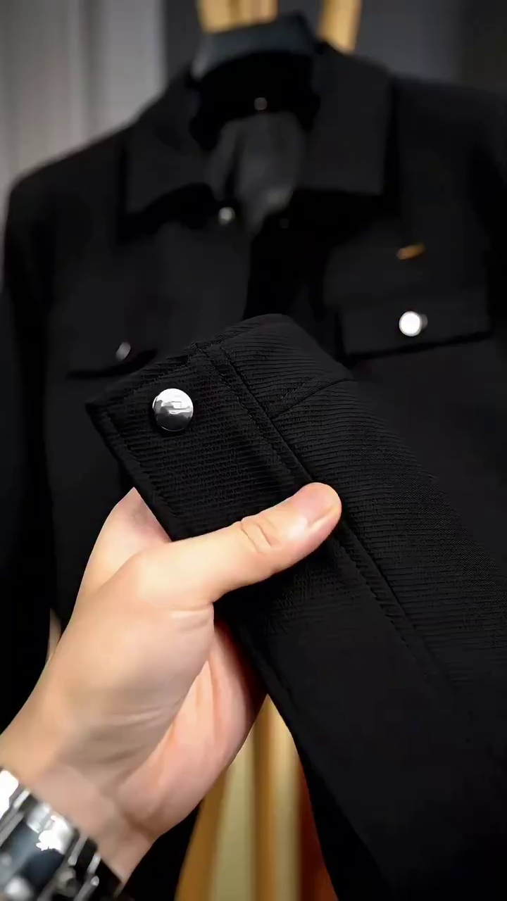 Men's Structured Shirt Jacket with Flap Pockets - Image 2