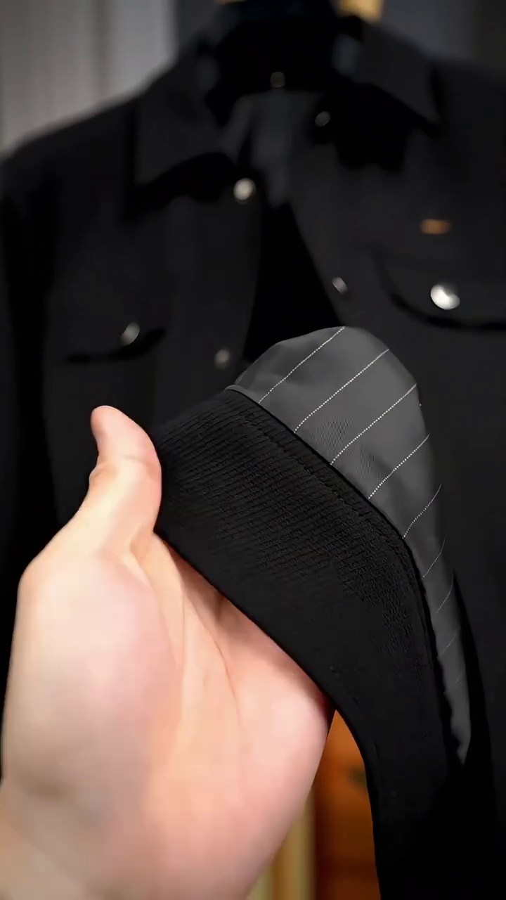 Men's Structured Shirt Jacket with Flap Pockets - Image 3