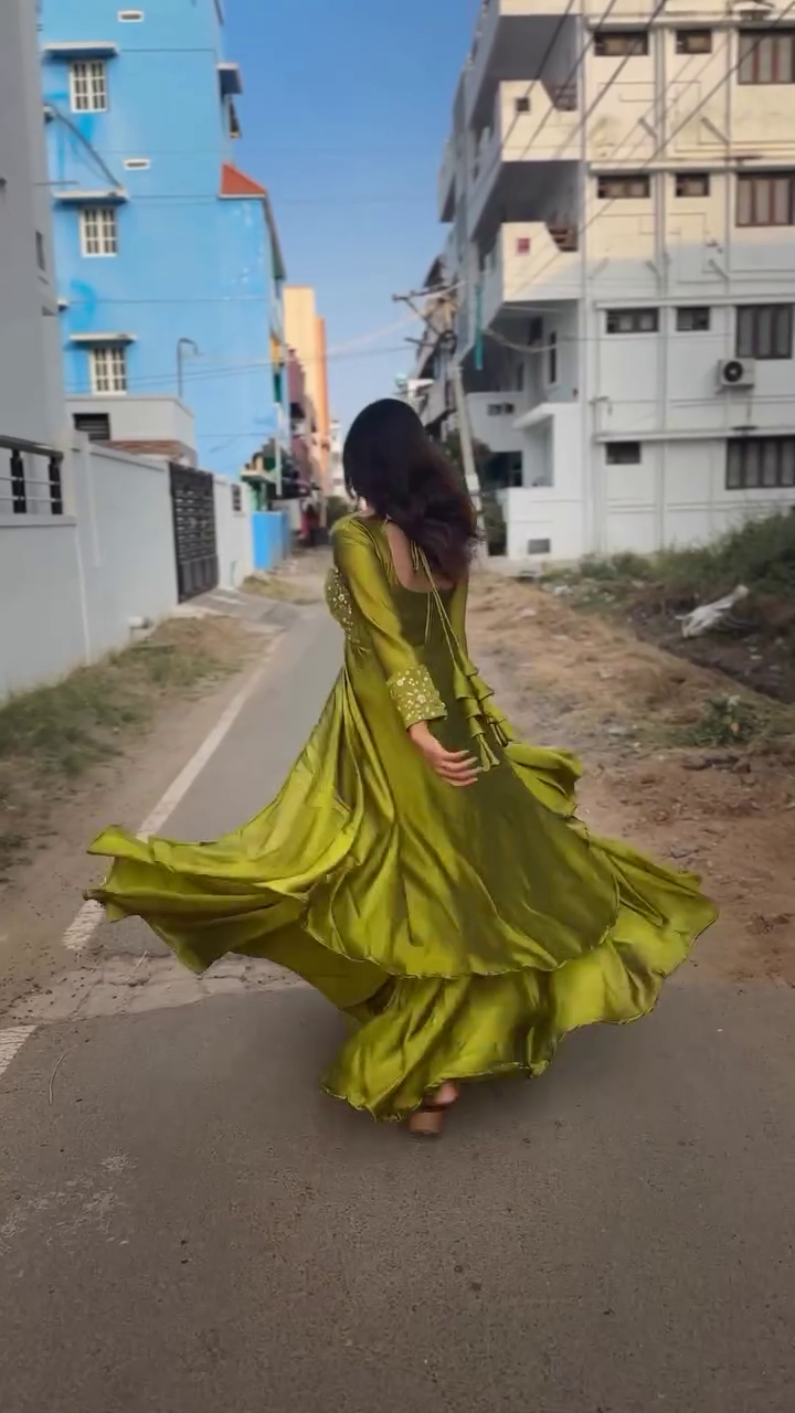 Mehendi Green Shimmer Georgette Gown - Image 7