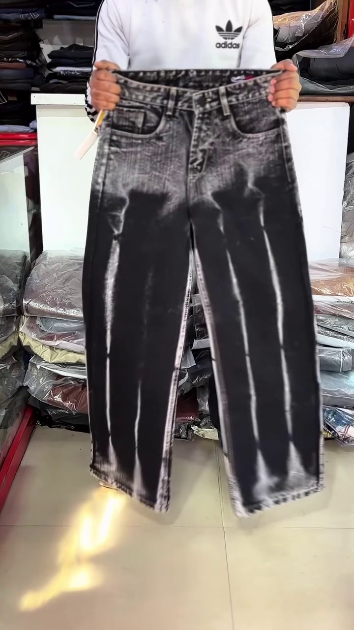 Straight Low Jeans - Image 3