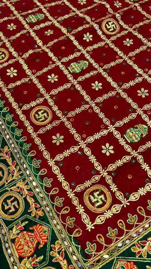 Pure Gajji Silk Hand Bandhej Garchola Sarees with Eye Catching Thread Embroidery - Image 3