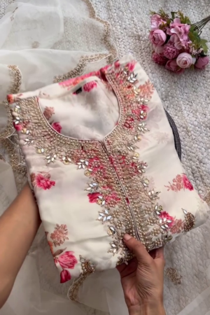 Women's Chikankari Kurti with Net Dupatta